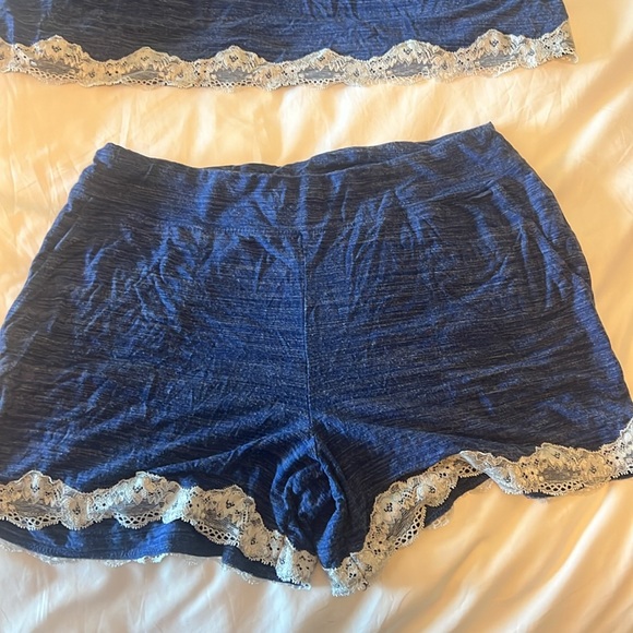 Adorable Soma sleep set. Size small top, medium shorts. Great condition. - Picture 4 of 5